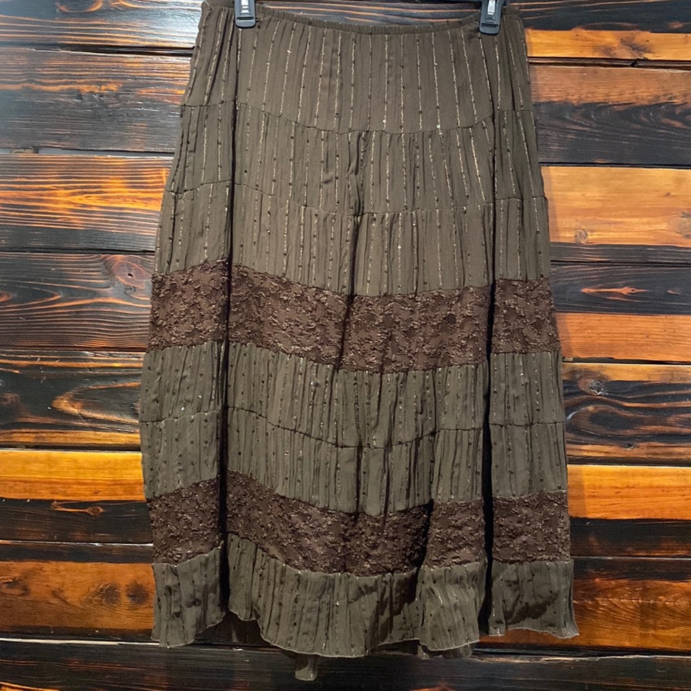 Lace skirt